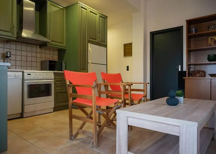 Rene's House Tatil Evi Xiropigado