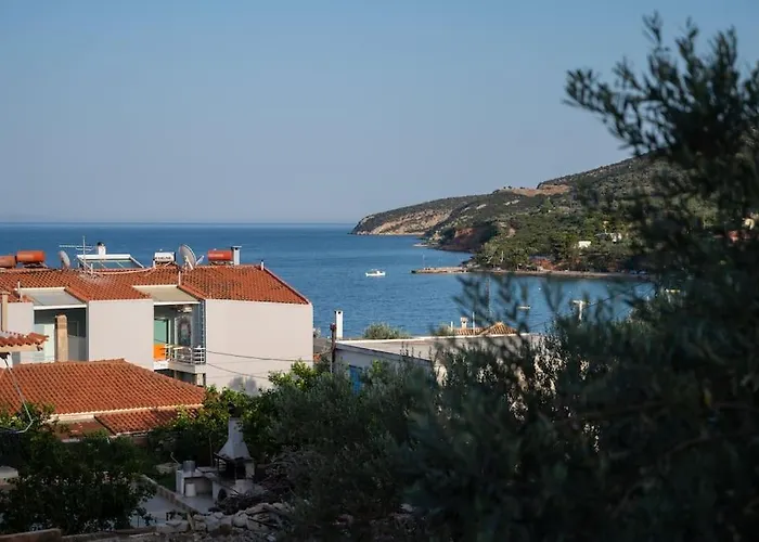 Rene's House Tatil Evi Xiropigado